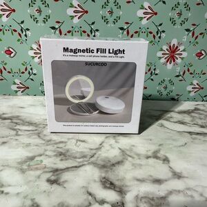 Magnetic Fill Light with Mirror